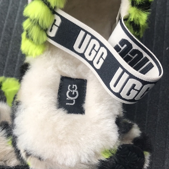 NWOT Ugg- furry slides size 6 - Picture 2 of 6